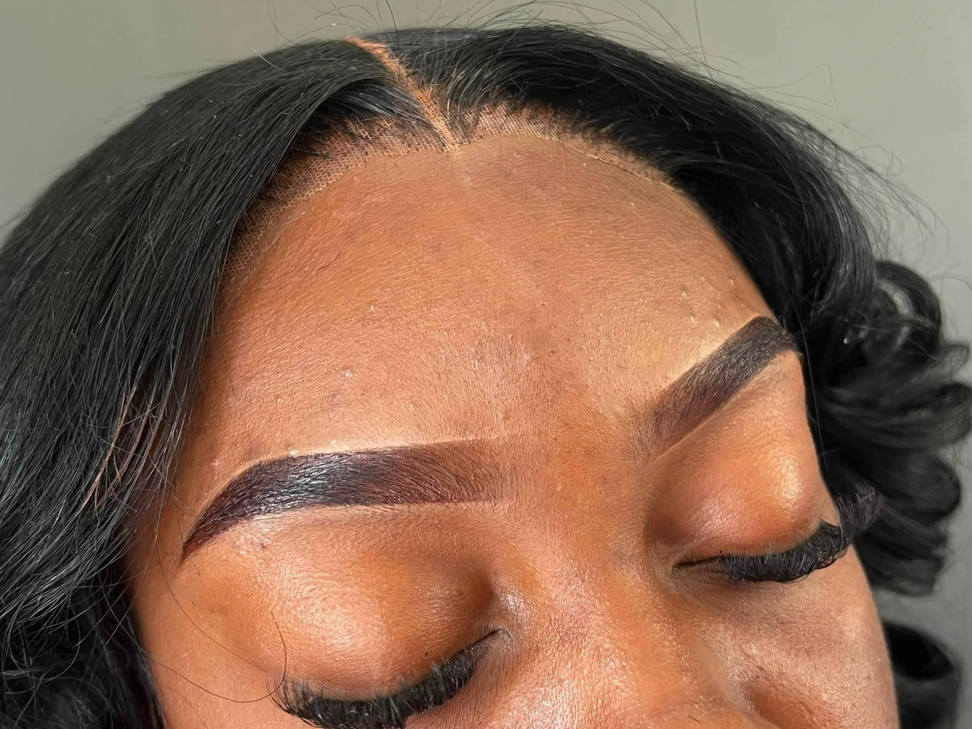 Shaped and tinted brow close-up